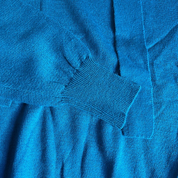 Vintage 70’s NWT Made in Korea Blue Acrylic Pussy Bow Sweater Size M - Picture 4 of 6